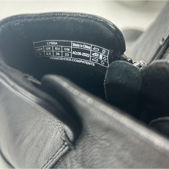 Vionic Lyssa Leather Heeled Ankle Boots Black Side Zip Square Toe Women's US 6 - Picture 10 of 10